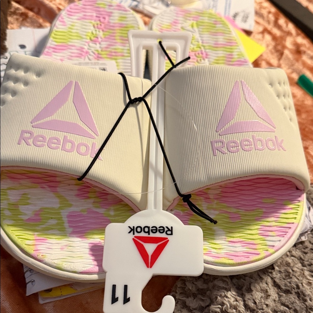 💜 Reebok Women's Go-To Slide Sandal Size:11 - Picture 7 of 7